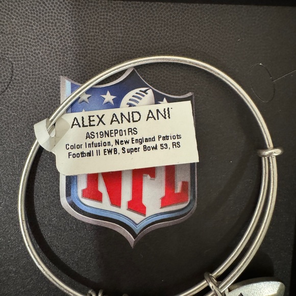 ALEX AND ANI®, NFL®, New England Patriots silver bracelet, new in box with tags! - Picture 3 of 4